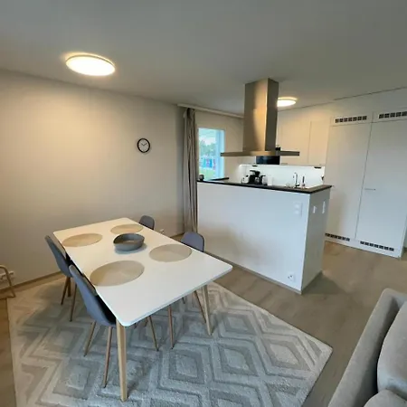 Casa Painter A 4 Bedroom Terraced House With Sauna And Parking * 반타