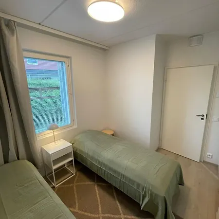 Casa Painter A 4 Bedroom Terraced House With Sauna And Parking