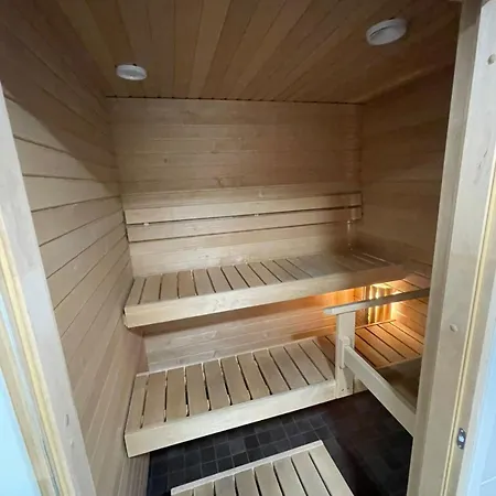 펜션 Casa Painter A 4 Bedroom Terraced House With Sauna And Parking *