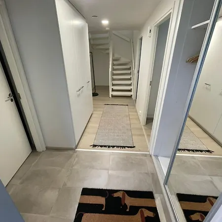 펜션 Casa Painter A 4 Bedroom Terraced House With Sauna And Parking